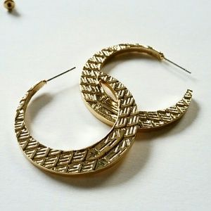 2/$22☆Thick hoop earrings